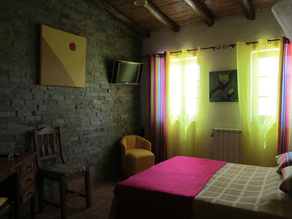 Quinta Dos Valados Bed & Breakfast Querenca Bagian luar foto