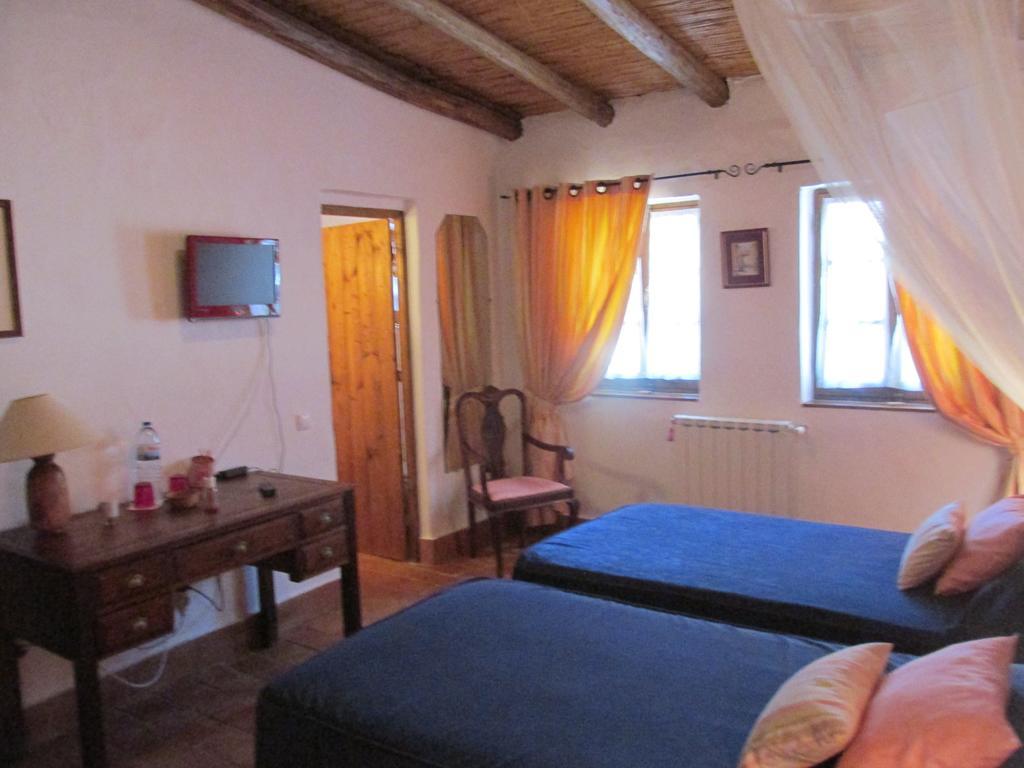 Quinta Dos Valados Bed & Breakfast Querenca Bagian luar foto