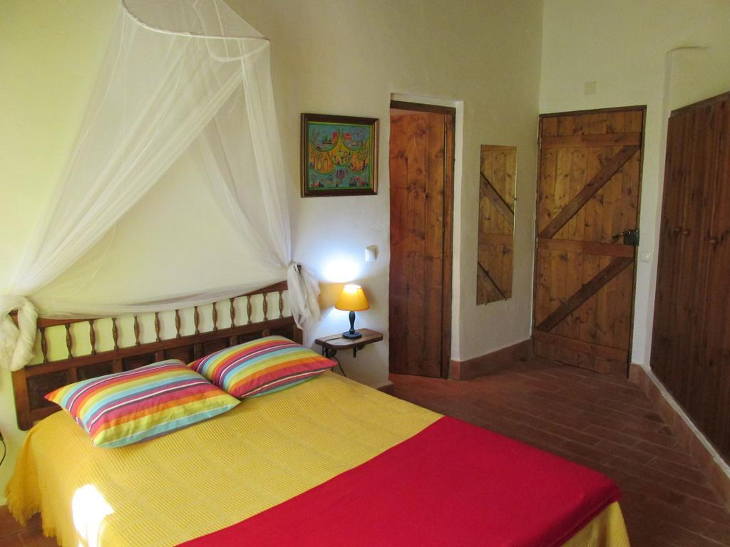 Quinta Dos Valados Bed & Breakfast Querenca Bagian luar foto