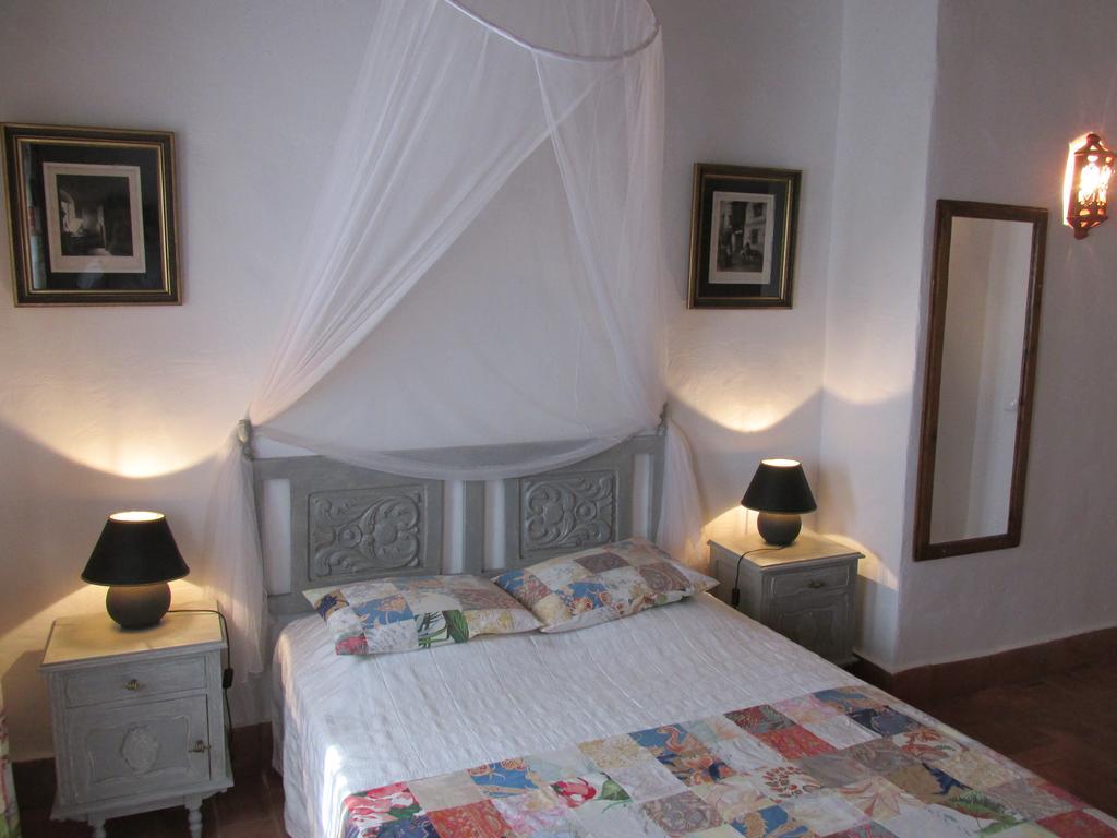 Quinta Dos Valados Bed & Breakfast Querenca Bagian luar foto